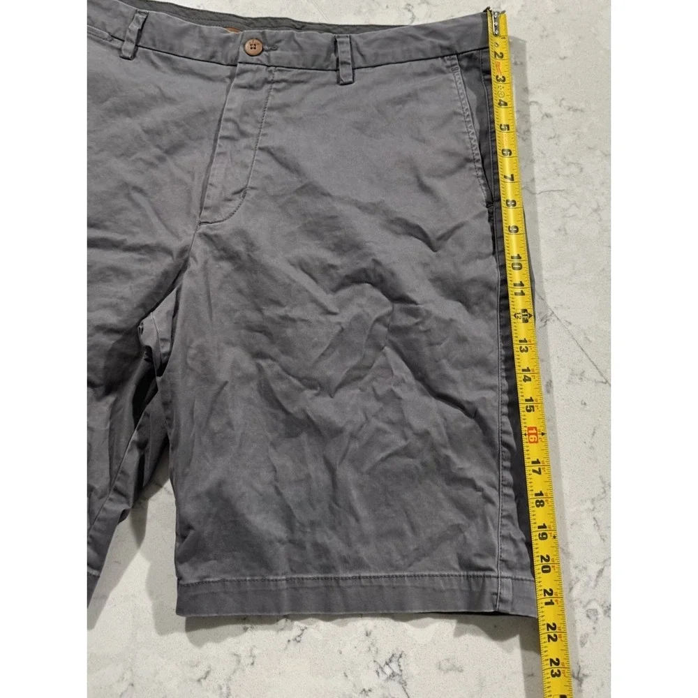 Tommy Bahama Chino Shorts Mens 38 Gray Cotton Stretch Flat Front Preppy Casual